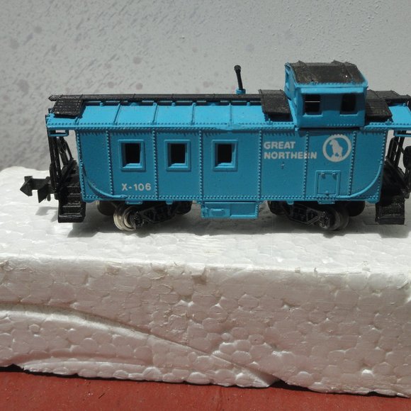 Vtg Bachman N SCALE Great Northern Cabose Train~EUC~Train fan~Man cave~ - Picture 3 of 4
